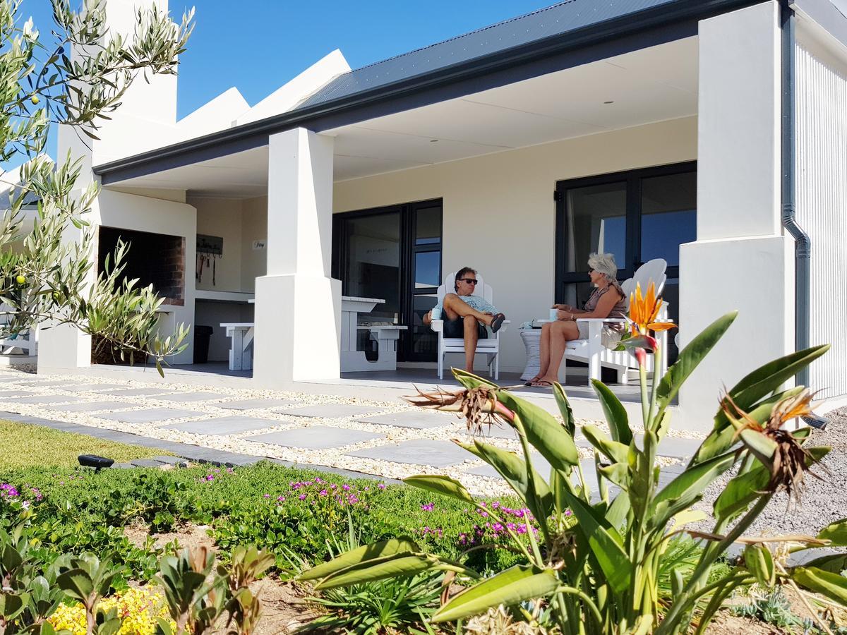 Three Feathers Cottages Langebaan Exterior photo