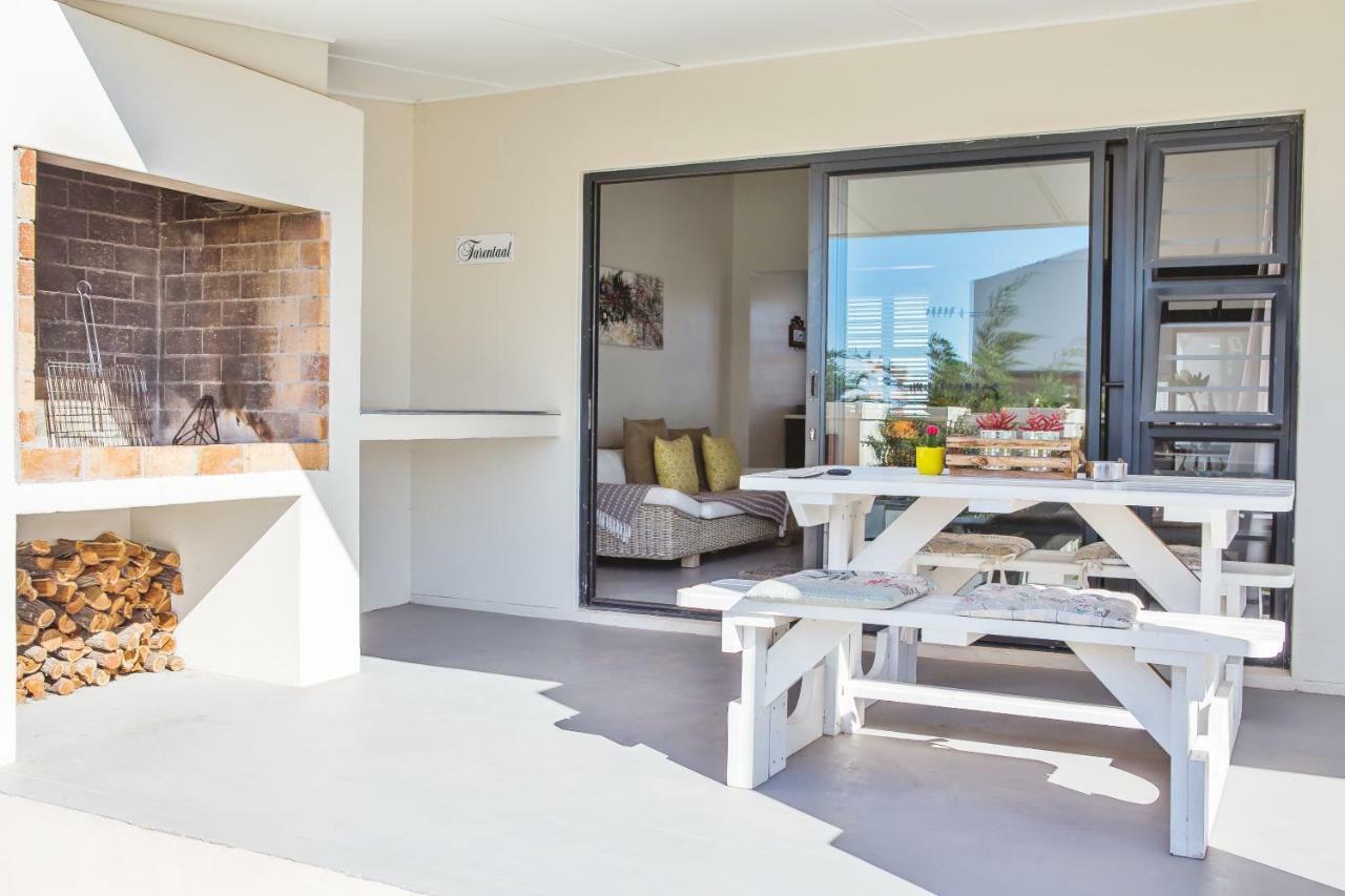 Three Feathers Cottages Langebaan Exterior photo